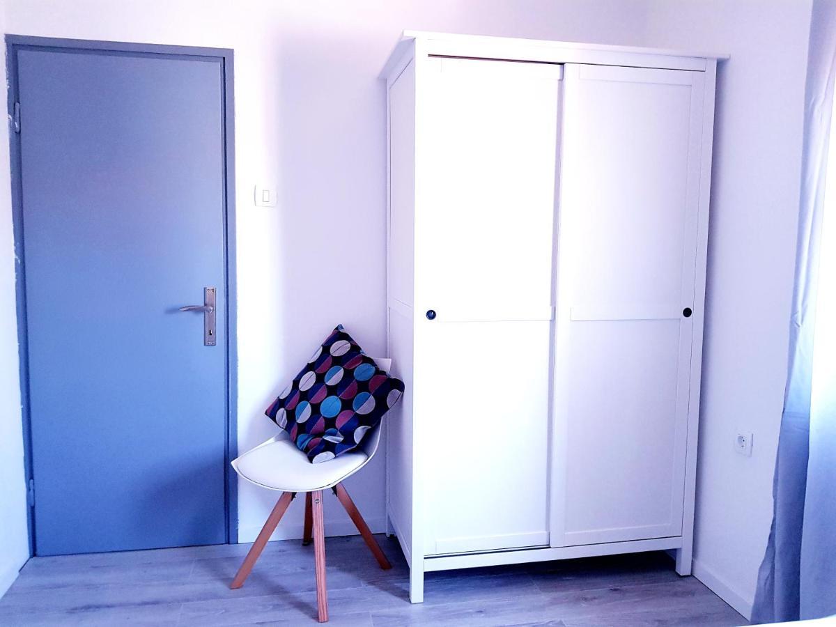 Apartment Sea View Ровин Екстериор снимка